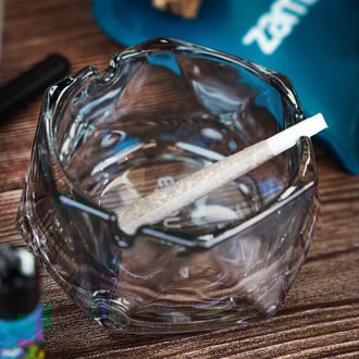 Glass Ashtray (Zamnesia)