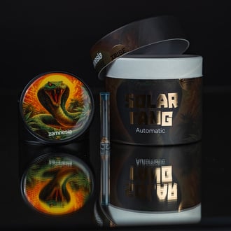Solar Fang Autoflower (Zamnesia Seeds) - 4 Feminized Seeds + Grinder
