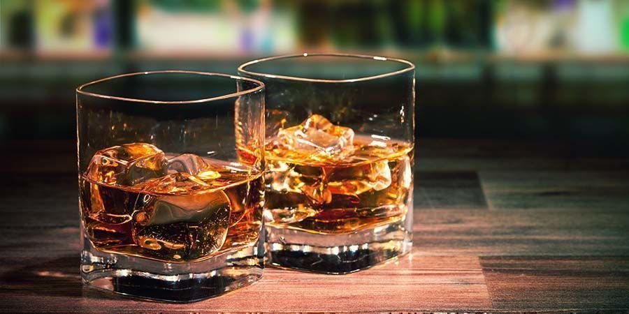 Trinke Einen Whiskey-shot