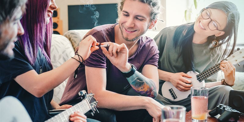 Cannabis kann geselliger und gesprächiger machen