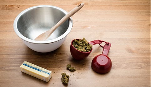 Wie Man Cannabis Butter herstellt