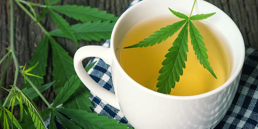 Cannabis-Tee