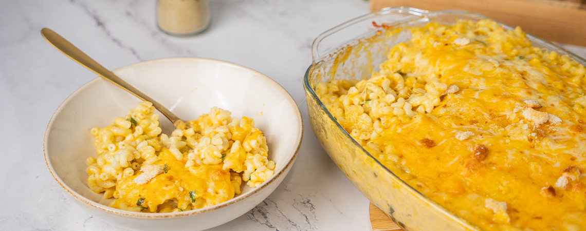 Wie man mit Cannabis angereicherte Mac 'n' Cheese zubereitet Wie man mit Cannabis angereicherte Mac 'n' Cheese zubereitet
