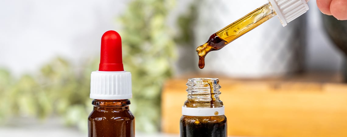 Wie man alkoholfreie Cannabistinktur herstellt
