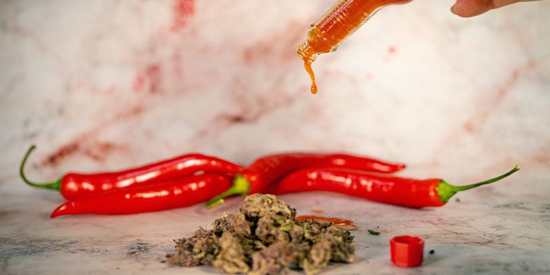 How to Combine Hot Peppers With Cannabis in Food