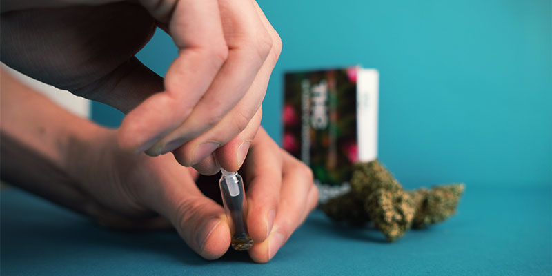 EZ Test THC: Crack Open The Lid Of The Glass Ampoule