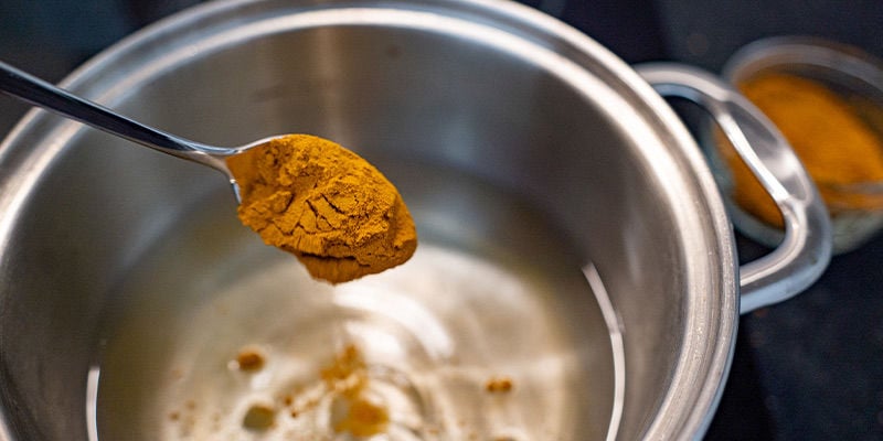Directions: Add The Turmeric Powder Or Grated Turmeric Root To The Boiling Water