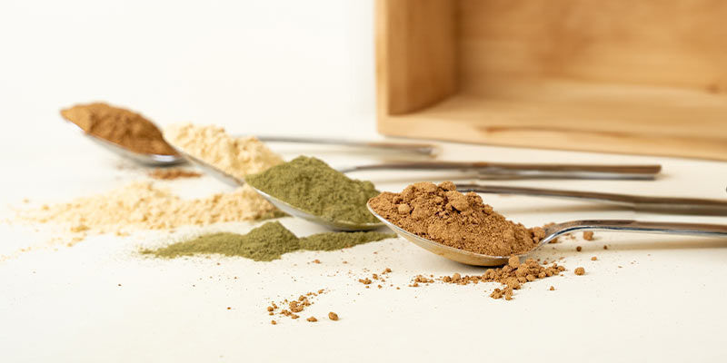 Different types and colours of kratom