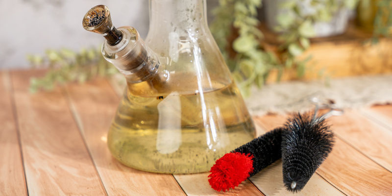 5 Best ways to clean a bong- Everything you need to know about