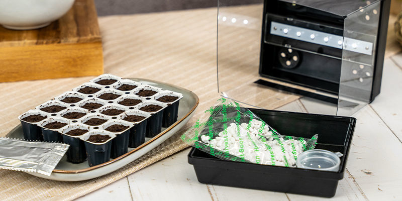 Why Germinate Cannabis Seeds With A Smart Start Kit?