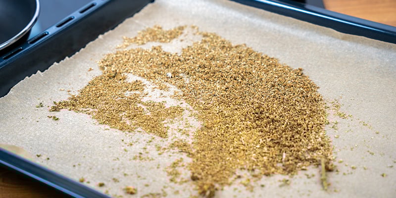 Passo 1: Descarboxilar a cannabis