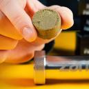 Wie Man Eine Pollenpresse Für Die Herstellung Von Hasch-Pellets