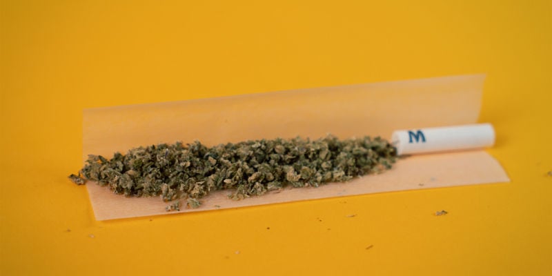 How to roll a joint that won't canoe: Pack your joint evenly