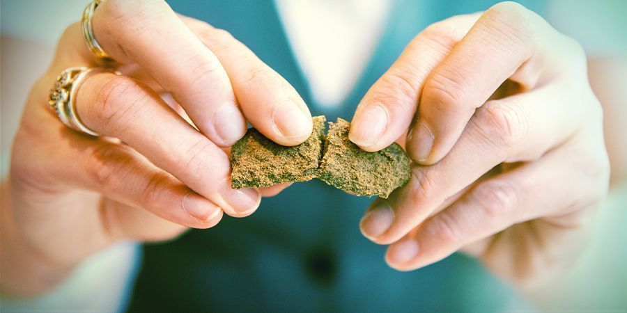 How To Make Dry Sift Hash  Step-By-Step Guide - Zamnesia Blog