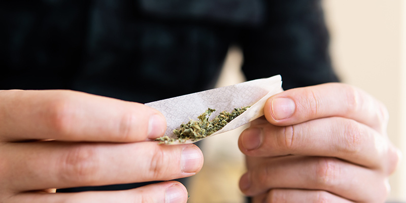 When to smoke when bouldering?