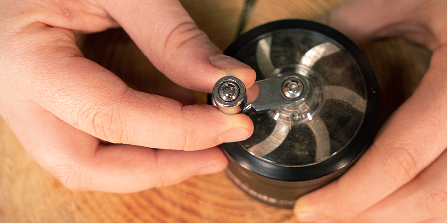 Special features you can find in weed grinders