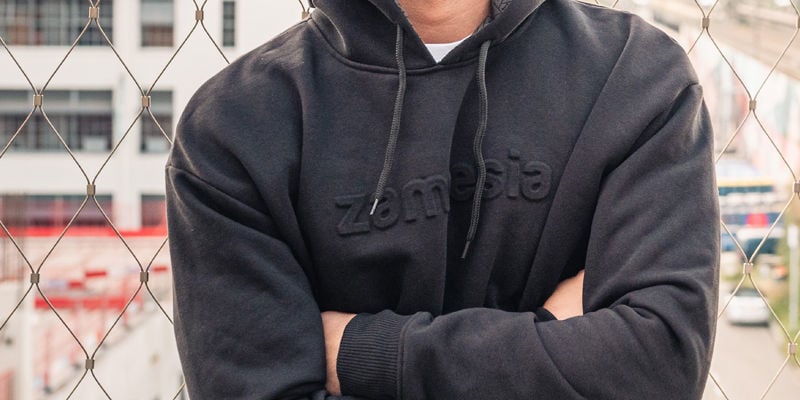 Zamnesia Embossed Hoodie Black