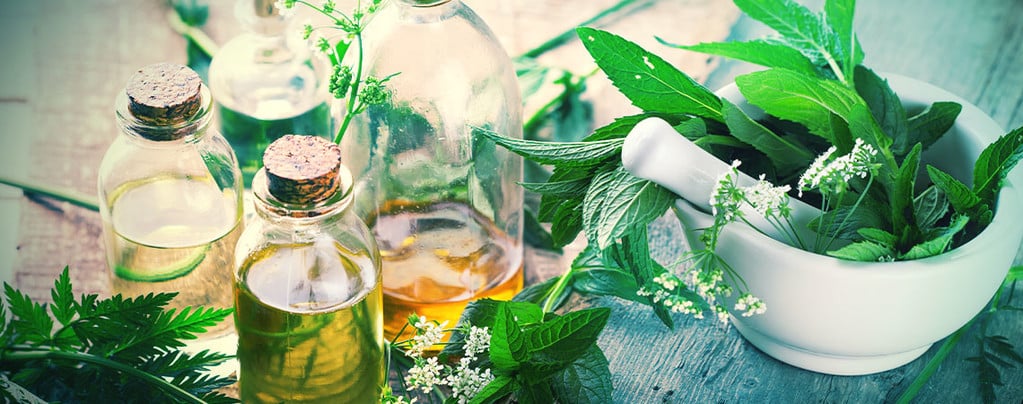 How To Make Your Own Herbal Tinctures At Home